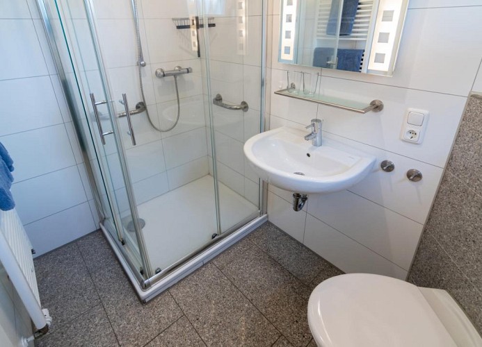 Haus Friesenkrone - Bad/WC 1