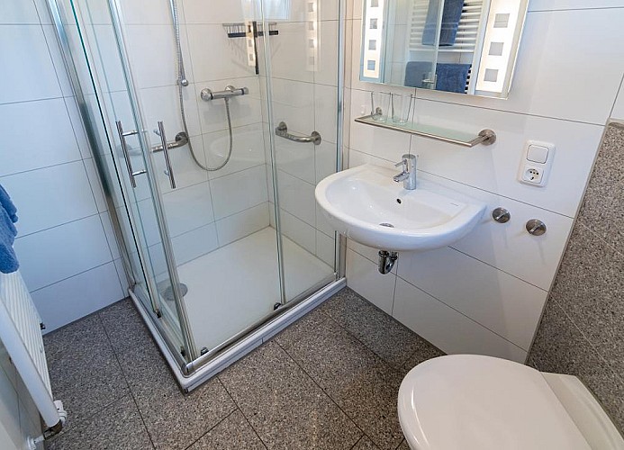 Haus Friesenkrone - Bad/WC 1