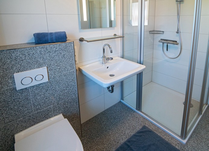 Bellevue - Bad/WC 3 (1.OG)