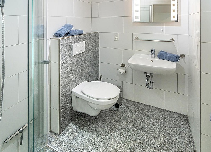 Adlon - Bad/WC 1