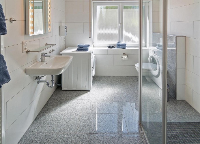 Adlon - Bad/WC 2